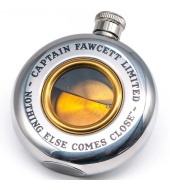 Captain Fawcett pläsku